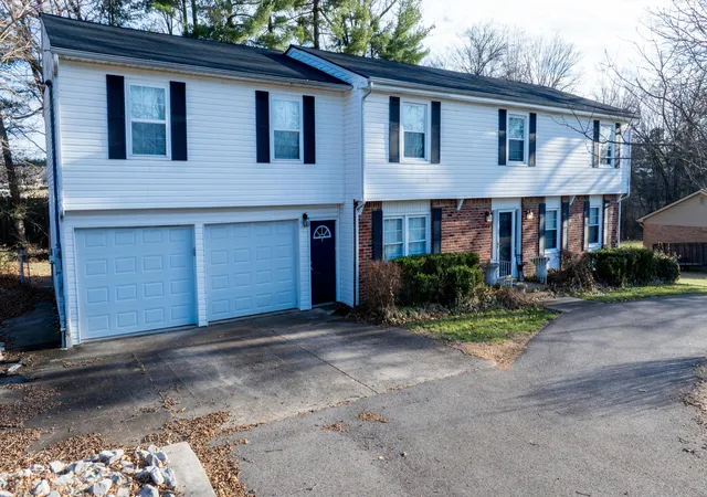 1st image of 4340 Meadow Ln, Paducah, KY 42001 | MLS# 26017010