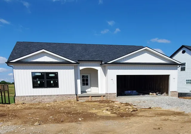 Homes for sale in Lawrenceburg, KY | 2013 Thorntree Ln, Lawrenceburg, KY 40342 | MLS# 26016086