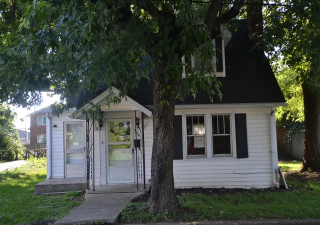 Homes for sale in Harrodsburg, KY | 324 N East St, Harrodsburg, KY 40330 | MLS# 26017211