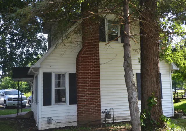 Homes for sale in Harrodsburg, KY | 324 N East St, Harrodsburg, KY 40330 | MLS# 26017211