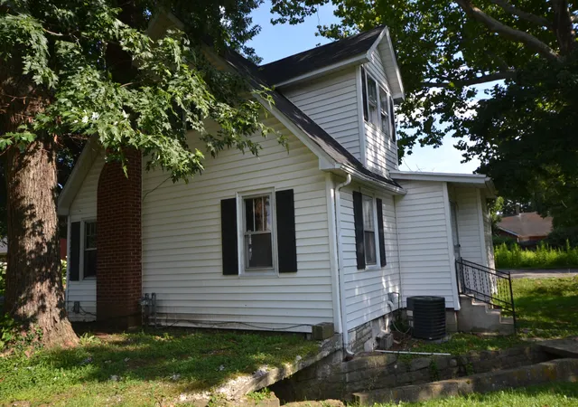 Homes for sale in Harrodsburg, KY | 324 N East St, Harrodsburg, KY 40330 | MLS# 26017211