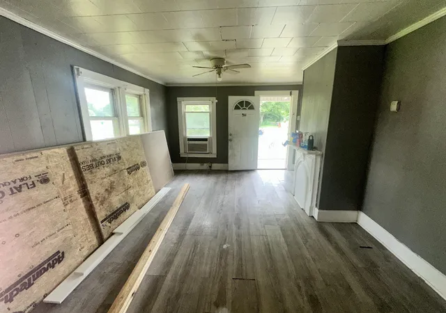 Photo 2 of Sale Pending at 212 S 1st Street, Mayfield, KY 42066 | MLS# 26016088 | Listing updated on 2026-07-31