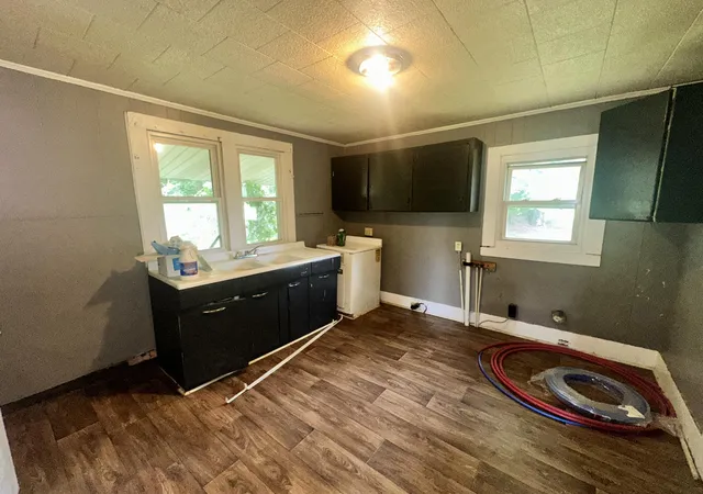 Photo 4 of Sale Pending at 212 S 1st Street, Mayfield, KY 42066 | MLS# 26016088 | Listing updated on 2026-07-31