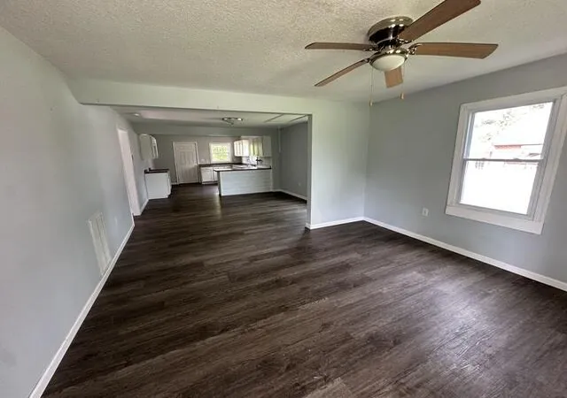 2nd image of 4557 Hendron Rd, Paducah, KY 42003 | MLS# 26016091