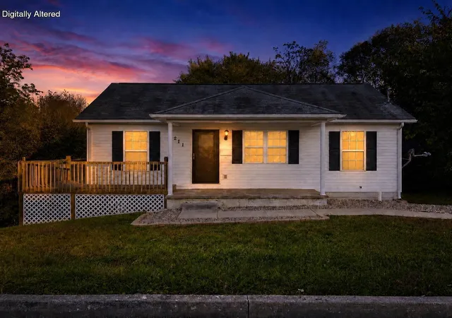Homes for sale in Mt Sterling, KY | 211 Willow St, Mt Sterling, KY 40353 | MLS# 26016107