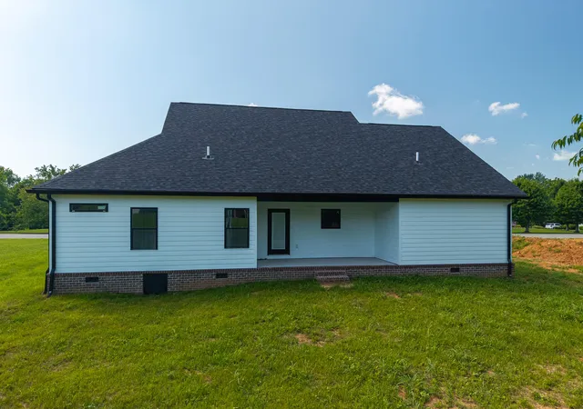 Photo 3 of Single family home for sale at 118 Runway Blvd, Somerset, KY 42503 | MLS# 26016098 | Listing updated on 2026-10-01