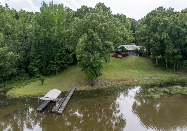 1st image of 7024 Pottertown Rd, Murray, KY 42071 | MLS# 26016110