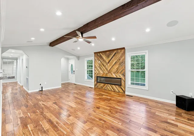 4th image of 350 Holmes Dr, Paducah, KY 42003 | MLS# 26016254