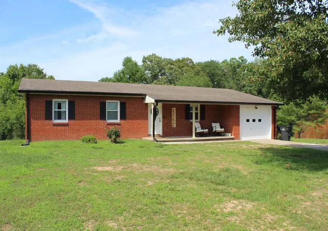 Photo 1 of Sale Pending at 1131 Bleich Rd, Paducah, KY 42003 | MLS# 26016893 | Listing updated on 2026-08-21