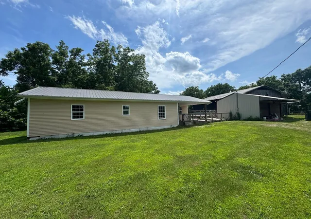 Photo 1 of Single family home for sale at 1800 Highway 1955, Mc Kee, KY 40447 | MLS# 26018620 | Listing updated on 2026-08-22