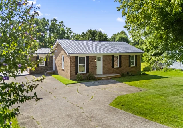 Homes for sale in Frankfort, KY | 101 Demerson Ln, Frankfort, KY 40601 | MLS# 26016159