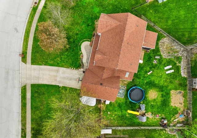 17th image of 300 Juniper Dr, Nicholasville, KY 40356 | MLS# 26016135
