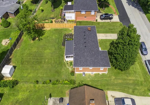 Homes for sale in Frankfort, KY | 1038 Sioux Trl, Frankfort, KY 40601 | MLS# 26016157