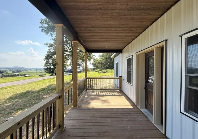 Photo 1 of Single family home for sale at 3404 Hardyville Rd, Munfordville, KY 42765 | MLS# 26016143 | Listing updated on 2026-10-15