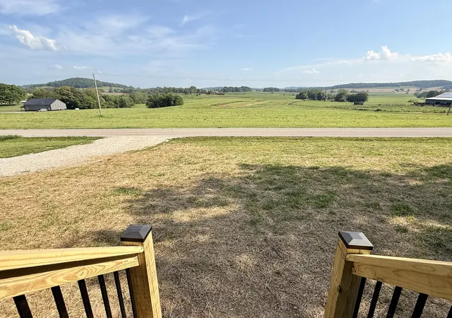 Photo 3 of Single family home for sale at 3404 Hardyville Rd, Munfordville, KY 42765 | MLS# 26016143 | Listing updated on 2026-10-15