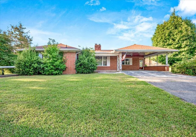 Homes for sale in Williamsburg, KY | 20 N 12Th St, Williamsburg, KY 40769 | MLS# 26016193
