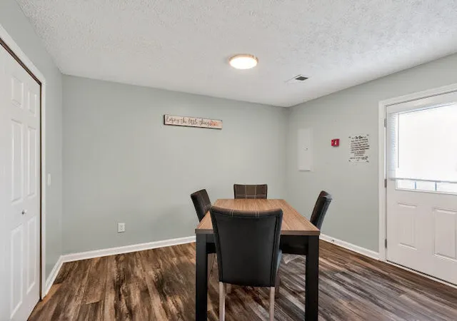 Listing Photo 4 - Condo for sale in building located at 502 Tecumseh Trl, Versailles, KY 40383 - Unit #B,C,D & E