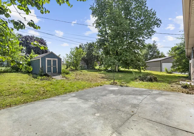 Homes for sale in Lawrenceburg, KY | 159 Hickory Rd, Lawrenceburg, KY 40342 | MLS# 26016168