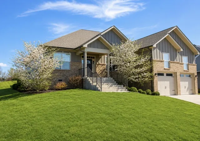 Homes for sale in Versailles, KY | 6001 Crabapple Rd, Versailles, KY 40383 | MLS# 26016192