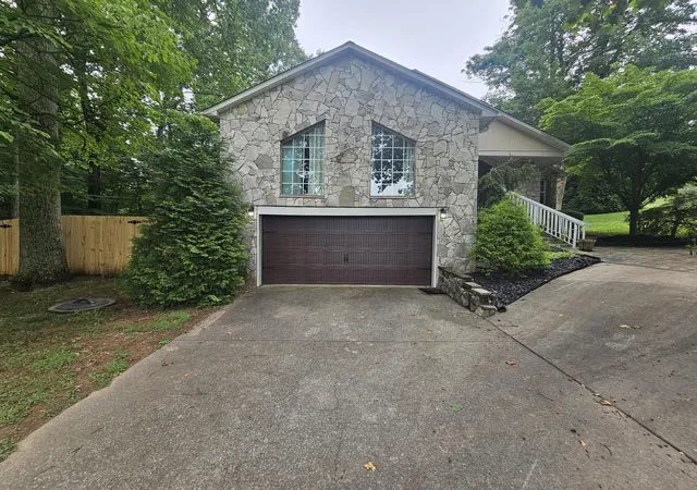 Photo 1 of Single family home for sale at 101 Cory Ln, Somerset, KY 42503 | MLS# 26017376 | Listing updated on 2026-08-24