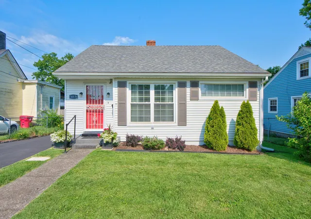 Homes for sale in Nicholasville, KY | 305 1/2 S 3rd St, Nicholasville, KY 40356 | MLS# 26016173