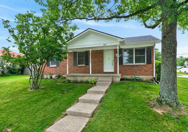 Photo 1 of Sale Pending at 625 Tocher Dr, Wilmore, KY 40390 | MLS# 26016417 | Listing updated on 2026-08-25