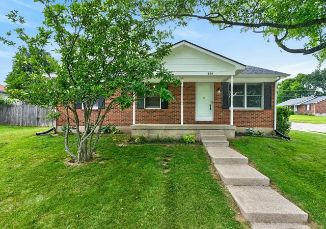 Photo 2 of Sale Pending at 625 Tocher Dr, Wilmore, KY 40390 | MLS# 26016417 | Listing updated on 2026-08-25