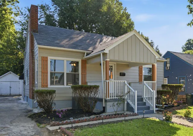 Homes for sale in Lexington, KY | 1645 Liberty Rd, Lexington, KY 40505 | MLS# 26016185