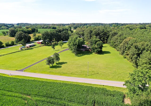 Photo 3 of Single family home for sale at 4213 Kentucky 80 W, Mayfield, KY 42066 | MLS# 26016187 | Listing updated on 2026-08-28
