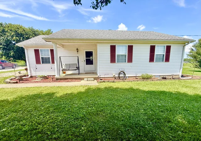 Homes for sale in Stanford, KY | 430 Fair Ground Rd, Stanford, KY 40484 | MLS# 26017737