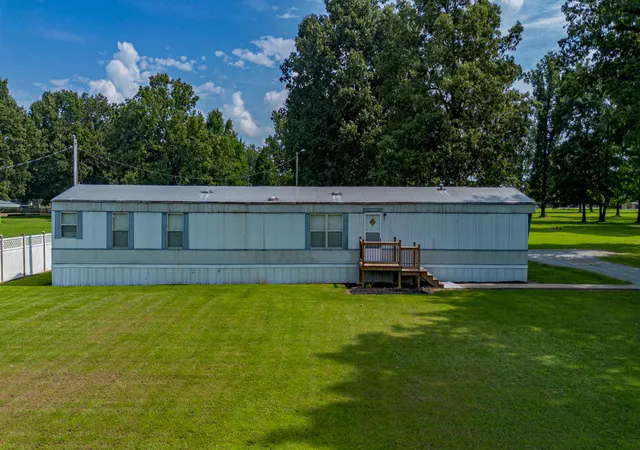 1st image of 2520 Homewood Ave, Paducah, KY 42003 | MLS# 26016478