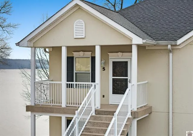 Homes for sale in Kuttawa, KY | 572 Moon Bay Dr #5, Kuttawa, KY 42055 | MLS# 26016580