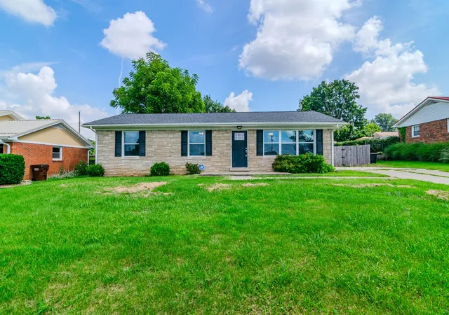 Homes for sale in Winchester, KY | 10 Chickadee Ln, Winchester, KY 40391 | MLS# 26016217