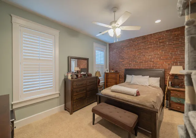 2nd image of 233 N 6th St, Paducah, KY 42001