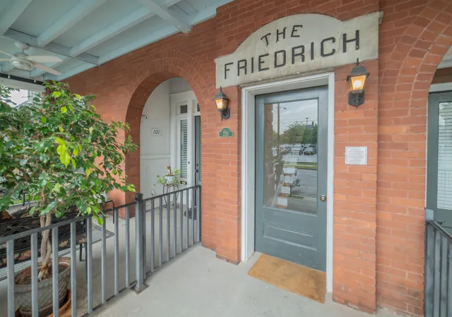 2nd image of 233 N 6th St #203, Paducah, KY 42001 | MLS# 26017420