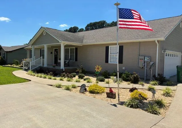 Photo 2 of Sale Pending at 83 Caleb Dr, Mayfield, KY 42066 | MLS# 26016255 | Listing updated on 2026-09-10