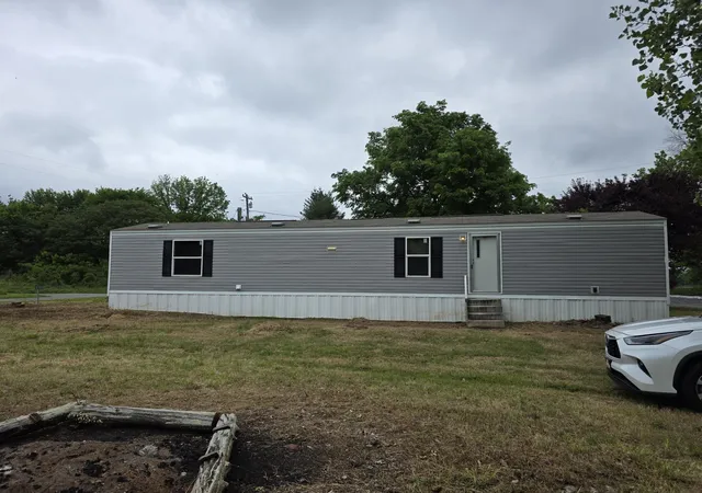 Homes for sale in Almo, KY | 51 1st St, Almo, KY 42020 | MLS# 26016221