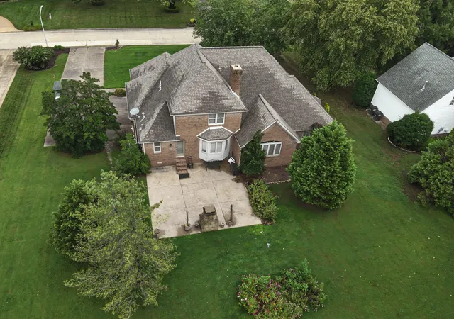 Photo 37 of Sale Pending at 6460 Stinespring Dr, Paducah, KY 42001 | MLS# 26022829 | Listing updated on 2026-08-24