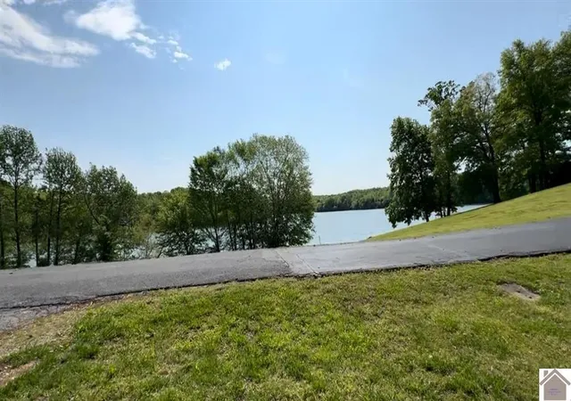 Homes for sale in Eddyville, KY | 700 700 Kennedy Rd Rd, Eddyville, KY 42038 | MLS# 26016239