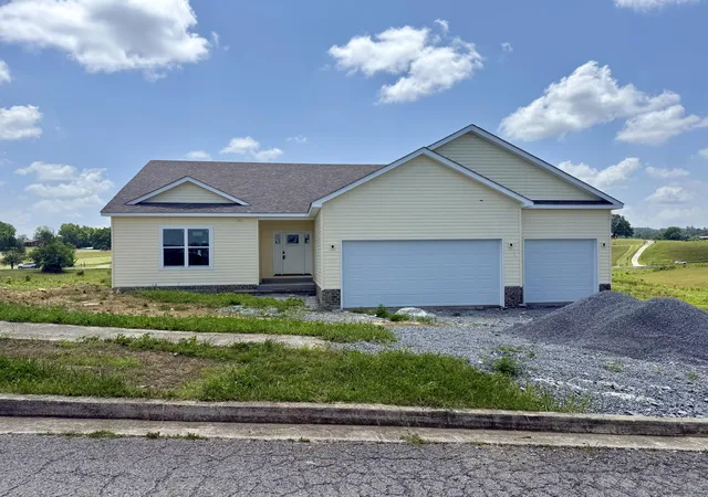 Homes for sale in Danville, KY | 3020 Jacob Dr, Danville, KY 40422 | MLS# 26016663