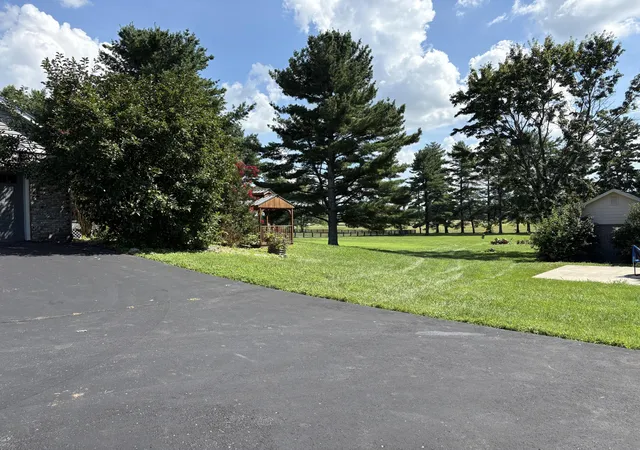 Photo 4 of Single family home for sale at 109 Barkley, Nicholasville, KY 40356 | MLS# 26016270 | Listing updated on 2026-09-18