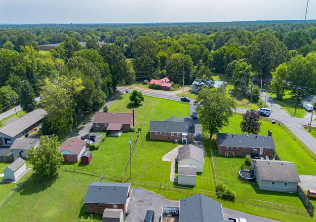 Photo 27 of Sale Pending at 3725 Old Mayfield Rd, Paducah, KY 42003 | MLS# 26022076 | Listing updated on 2026-08-16