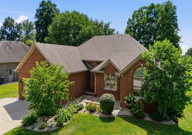Homes for sale in Berea, KY | 203 Oak Branch Dr, Berea, KY 40403 | MLS# 26016281