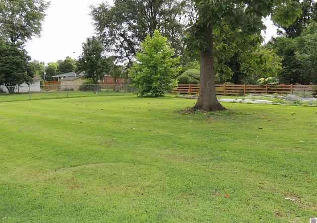 Homes for sale in Mayfield, KY | 107 N 18Th St, Mayfield, KY 42066 | MLS# 26016277