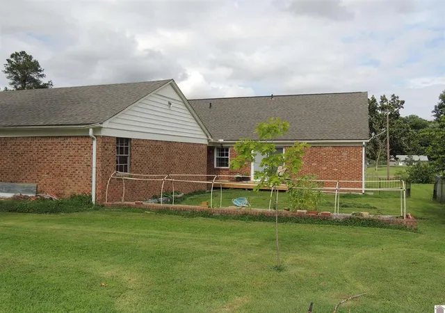 Homes for sale in Mayfield, KY | 107 N 18Th St, Mayfield, KY 42066 | MLS# 26016277