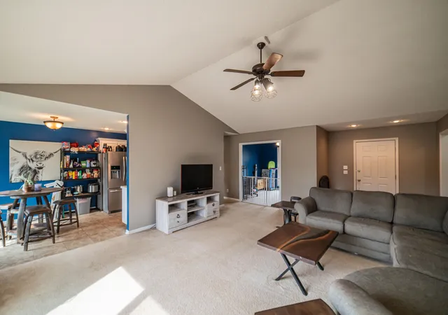 Photo 3 of Sale Pending at 8220 Timberland Dr, West Paducah, KY 42086 | MLS# 26020543 | Listing updated on 2026-09-19