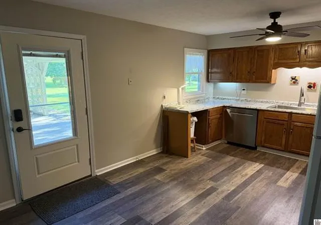 5th image of 915 Tyree Rd, Paducah, KY 42003 | MLS# 26016970