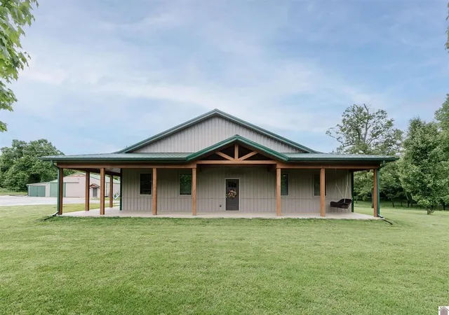 Photo 1 of Sale Pending at 1430 Spence Chapel Rd, Mayfield, KY 42066 | MLS# 26016297 | Listing updated on 2026-08-23