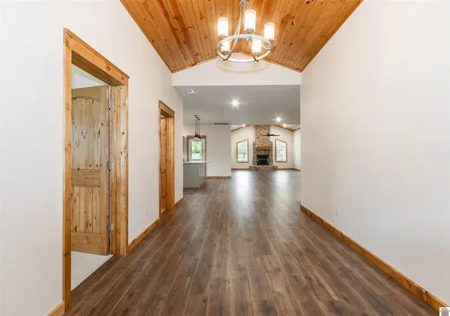 Photo 2 of Sale Pending at 1430 Spence Chapel Rd, Mayfield, KY 42066 | MLS# 26016297 | Listing updated on 2026-08-23