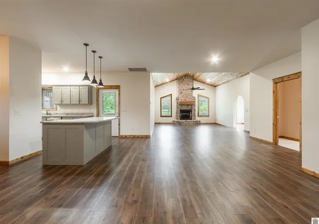 Photo 4 of Single family home for sale at 1430 Spence Chapel Rd, Mayfield, KY 42066 | MLS# 26016297 | Listing updated on 2026-10-27